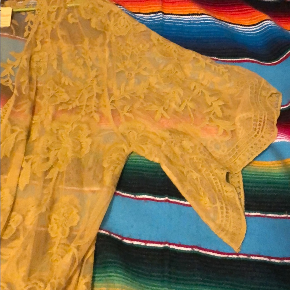 Lace duster! - Picture 4 of 4